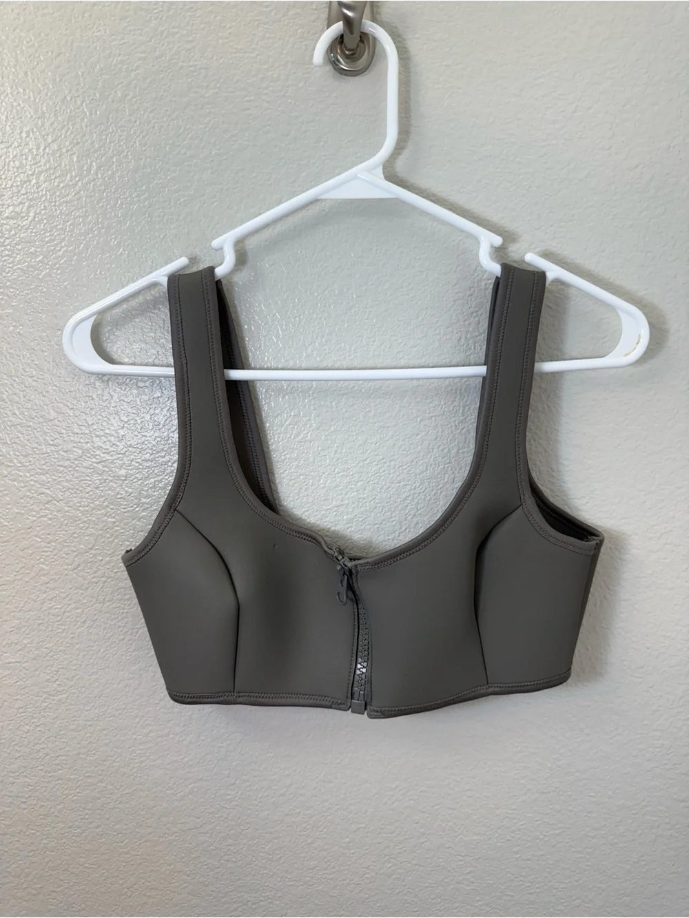Skims Rubberized Scuba Swim Scoop Neck Bikini Top In Grey Chalk Size Medium
